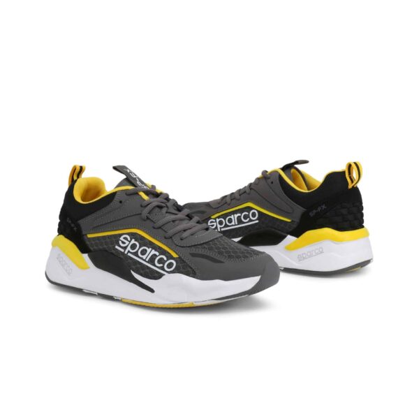 Sparco SP-FX Grey/Yellow Shoes Sneakers Picture3: Designed for ultimate street durability and performance, Sparco SP-FX Grey/Yellow Shoes is ideal for everyday driving, casual outing and training. From the experience of 4 wheels to the world of StreetStyle, these sneakers combine technology and urban design to give you maximum comfort. With a breathable upper, ultraflex+ sole and stabiliser band, your feet will always be in pole position.