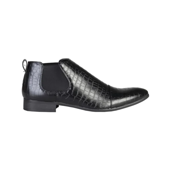 Duca di Morrone Jones Black Ankle Boots Shoes Picture1: Duca di Morrone Jones Black elastic sides ankle boots are the ideal men's shoes for casual or office when an elegant and formal dress code is required. Upper and interior in synthetic leather, refined and quality elastic sides ankle boots.