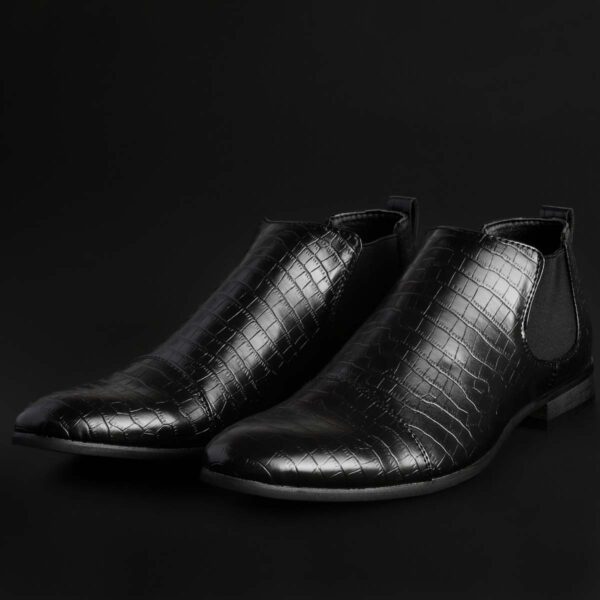 Duca di Morrone Jones Black Ankle Boots Shoes Picture2: Duca di Morrone Jones Black elastic sides ankle boots are the ideal men's shoes for casual or office when an elegant and formal dress code is required. Upper and interior in synthetic leather, refined and quality elastic sides ankle boots.